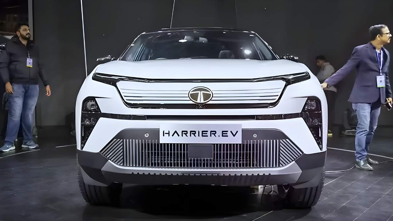 Tata Harrier EV 2026 Debuts with AWD, 520km Range, Advanced Tech, Price ₹21.49 Lakh